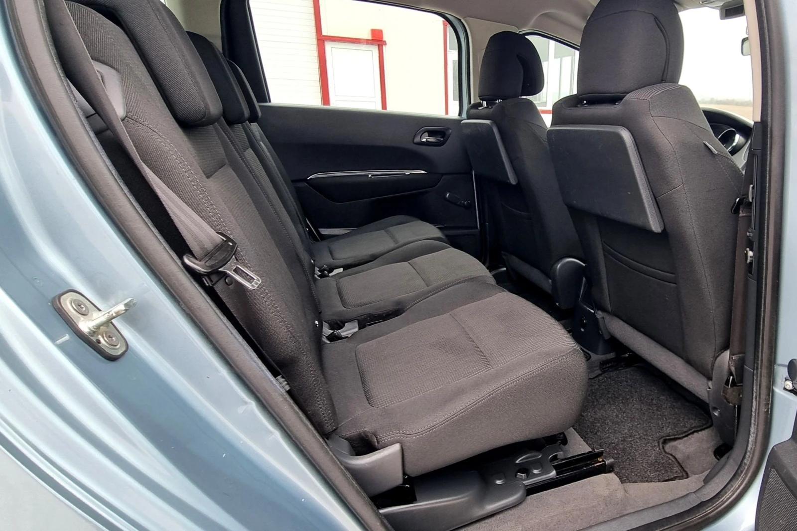 Peugeot 5008 1.6i | Mobile.bg   12