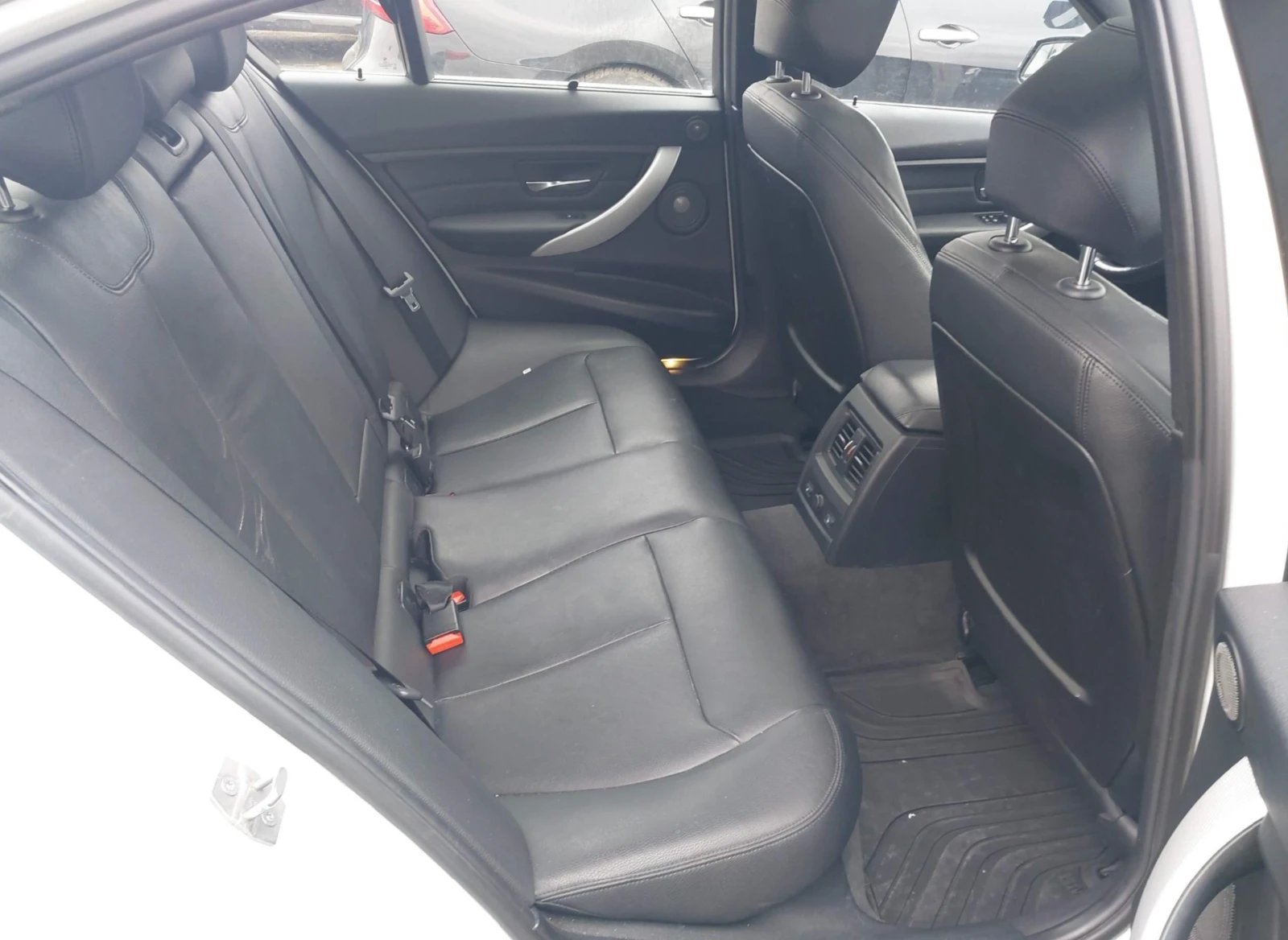 BMW 335 MPACK* HEADUP* HARMAN* KEYLESS* ПОДГРЕВ - изображение 10