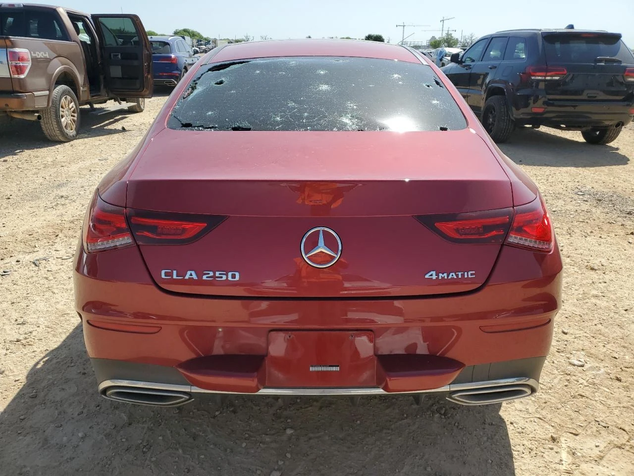 Mercedes-Benz CLA 250 4MATIC/AMG/FULL/DIGITAL/КЛИП НА МОТОР - изображение 5