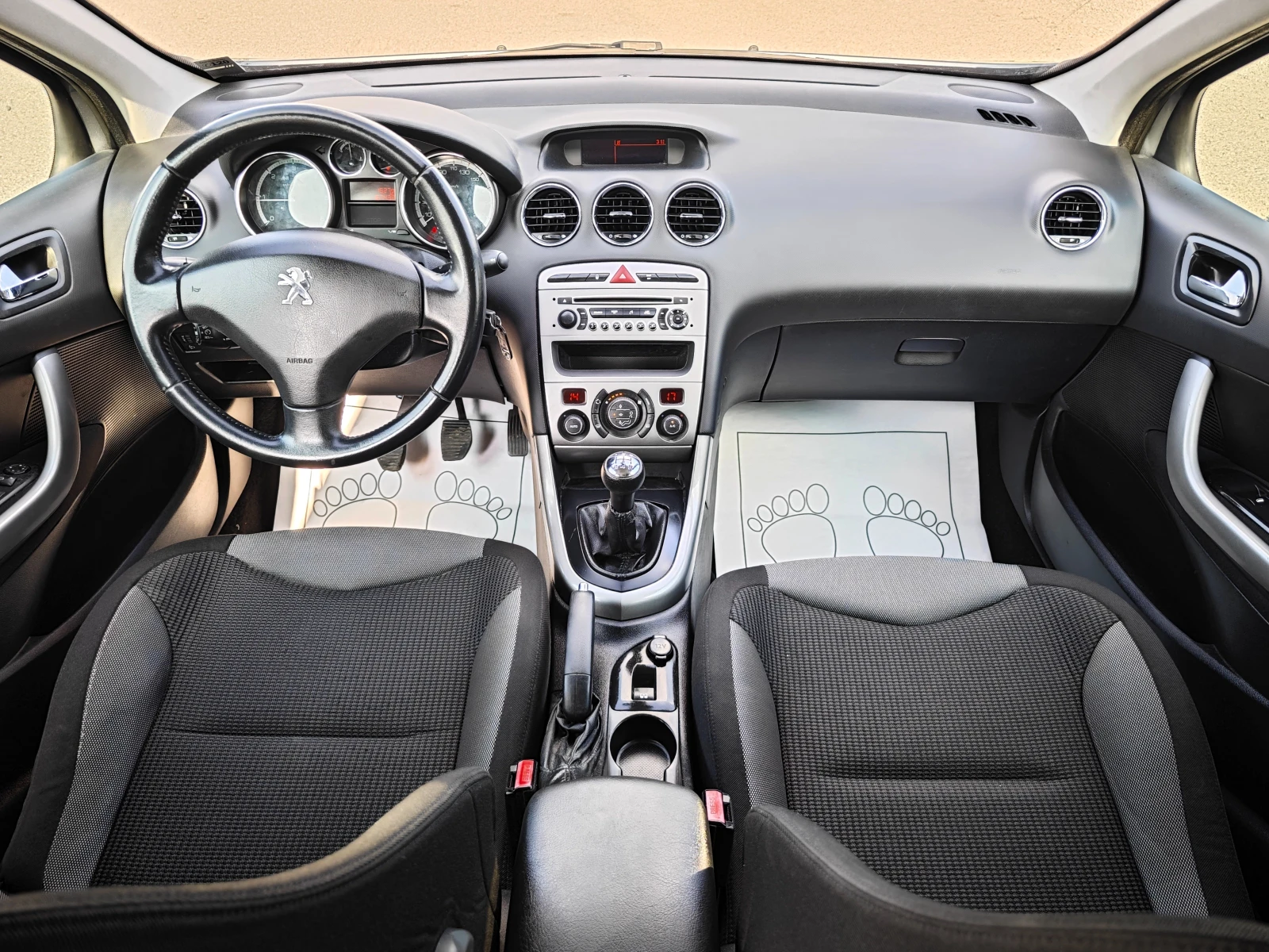 Peugeot 308 1, 6HDi SW Panorama FaceLift - изображение 9