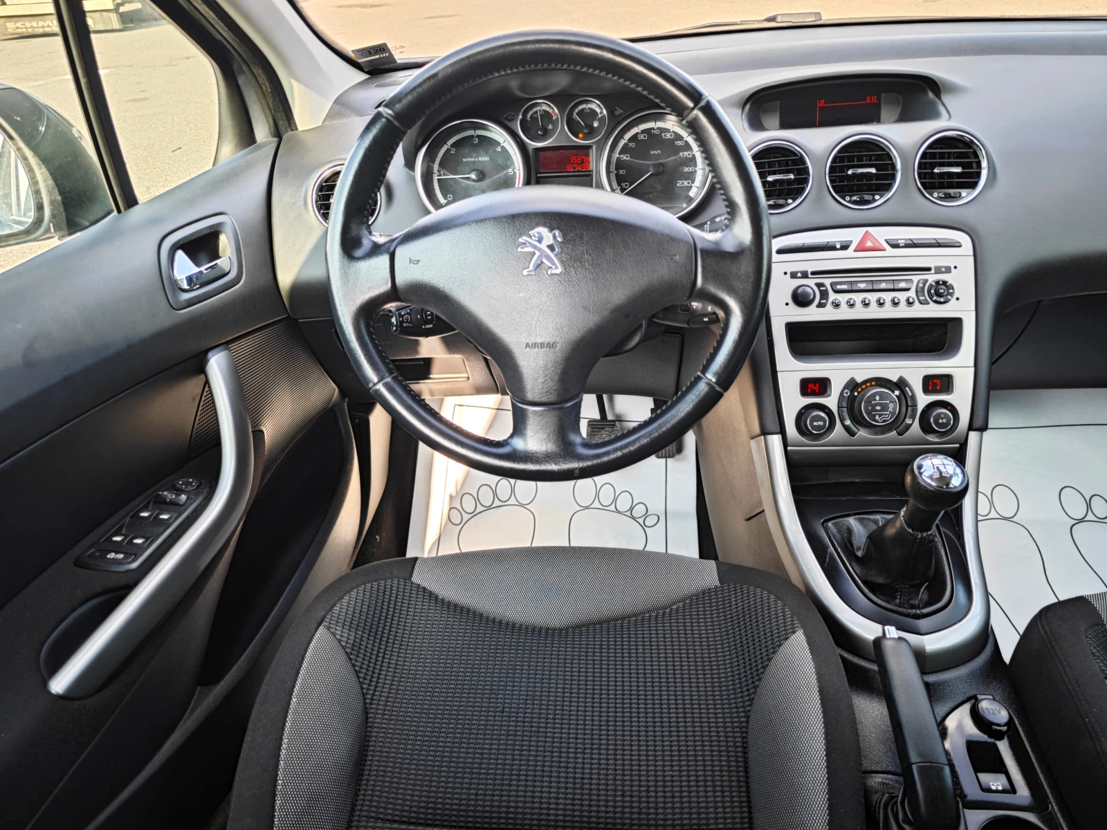 Peugeot 308 1, 6HDi SW Panorama FaceLift - изображение 10