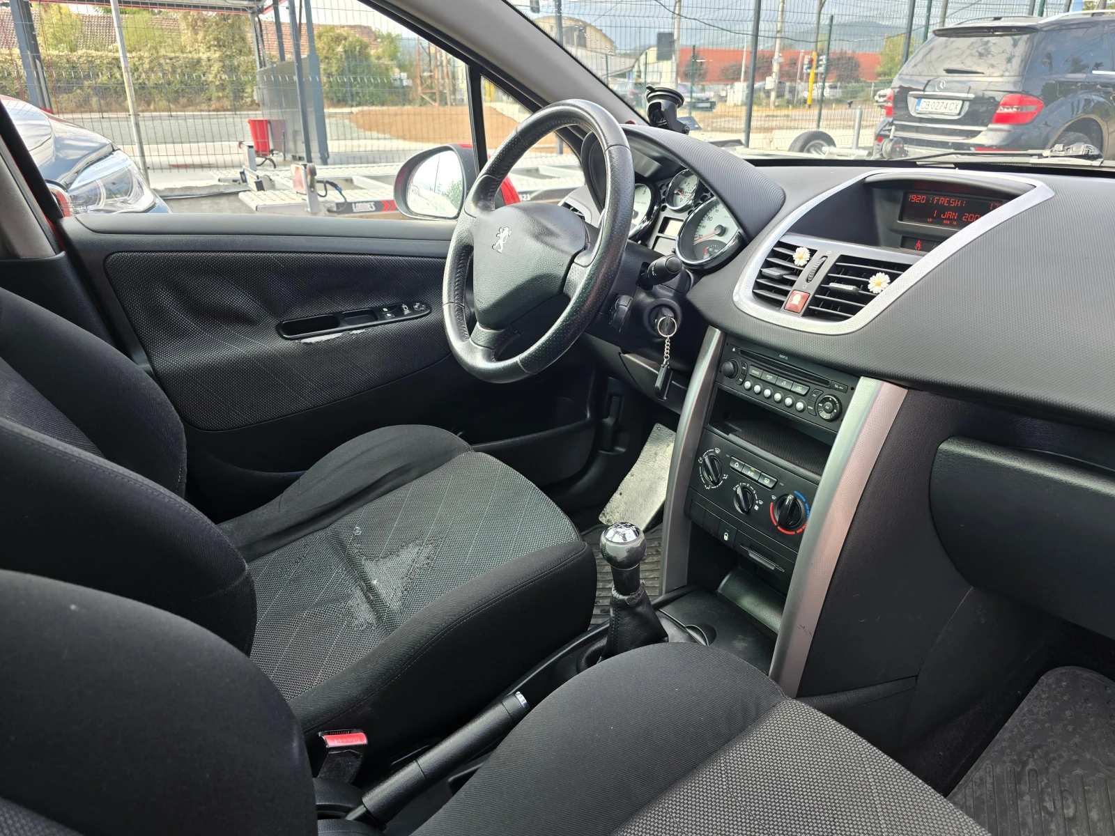 Peugeot 207 1.6HDi/ | Mobile.bg   13