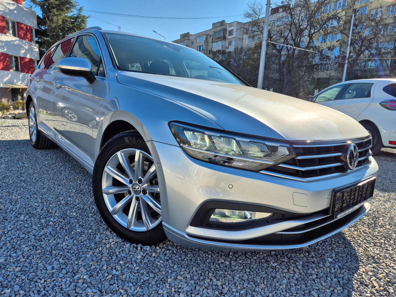VW Passat 2.0 TDI -FACE-AVTOMAT-LED-KEYLESS-DISTRONIK | Mobile.bg   3