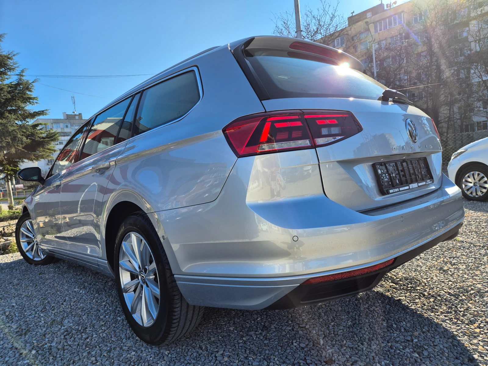 VW Passat 2.0 TDI -FACE-AVTOMAT-LED-KEYLESS-DISTRONIK | Mobile.bg   4