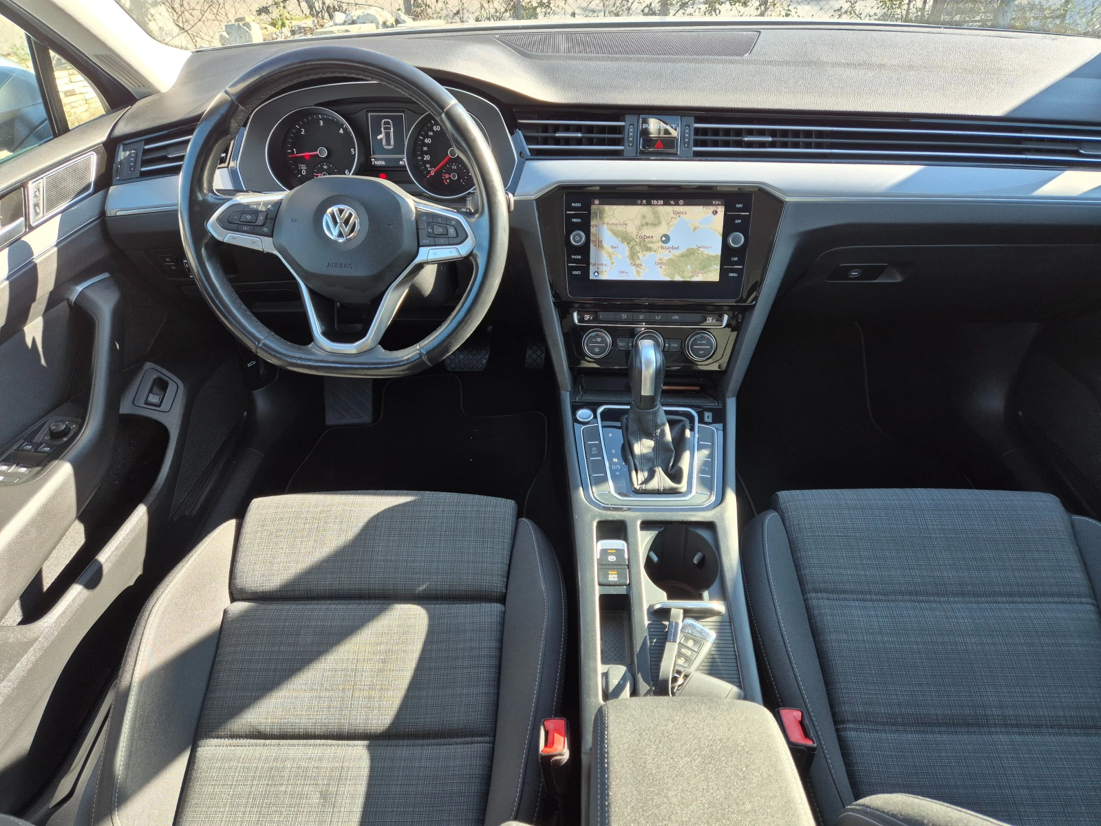 VW Passat 2.0 TDI -FACE-AVTOMAT-LED-KEYLESS-DISTRONIK | Mobile.bg   9