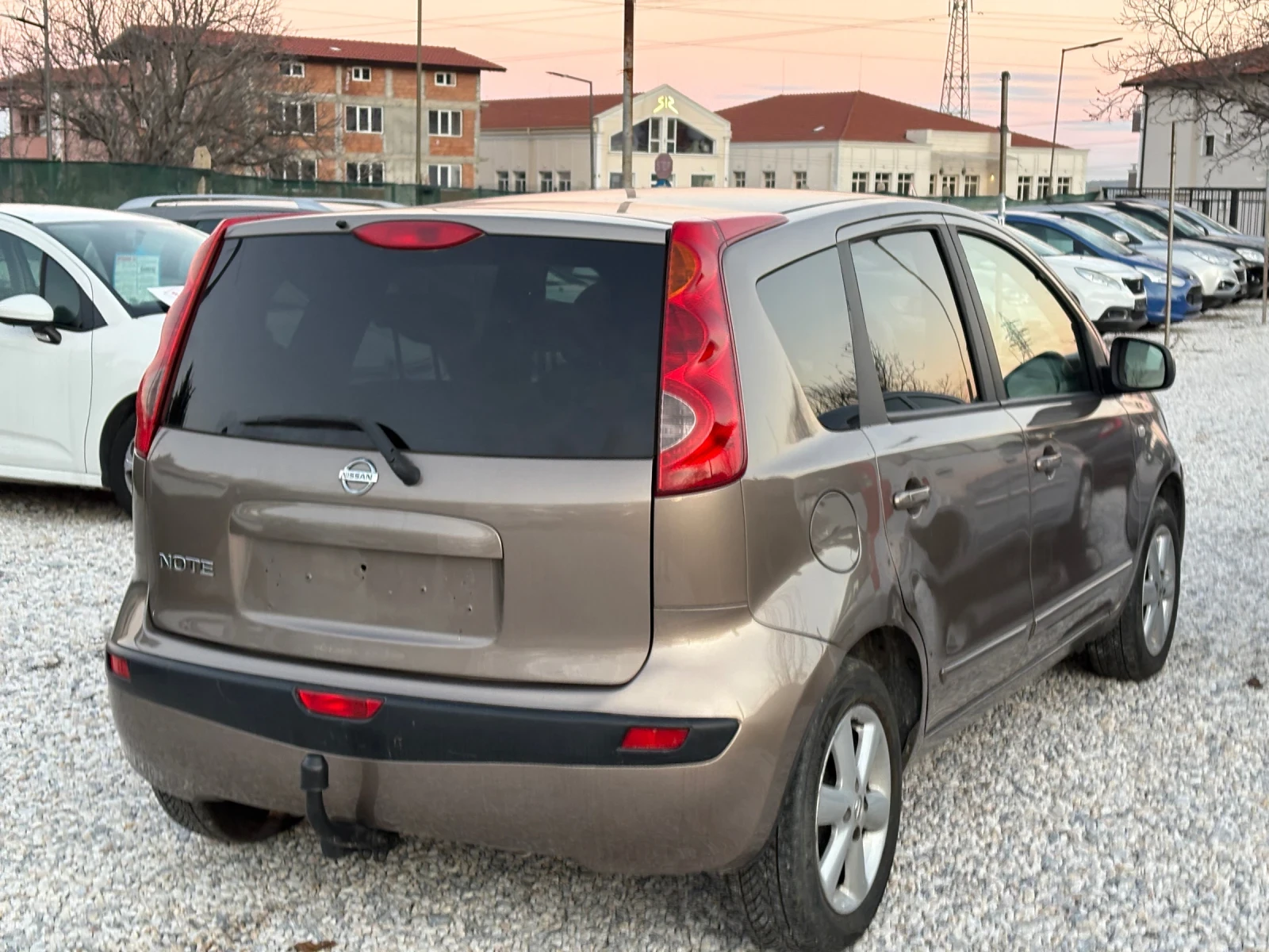 Nissan Note 1.4 i Перфектен Климатроник  - изображение 5