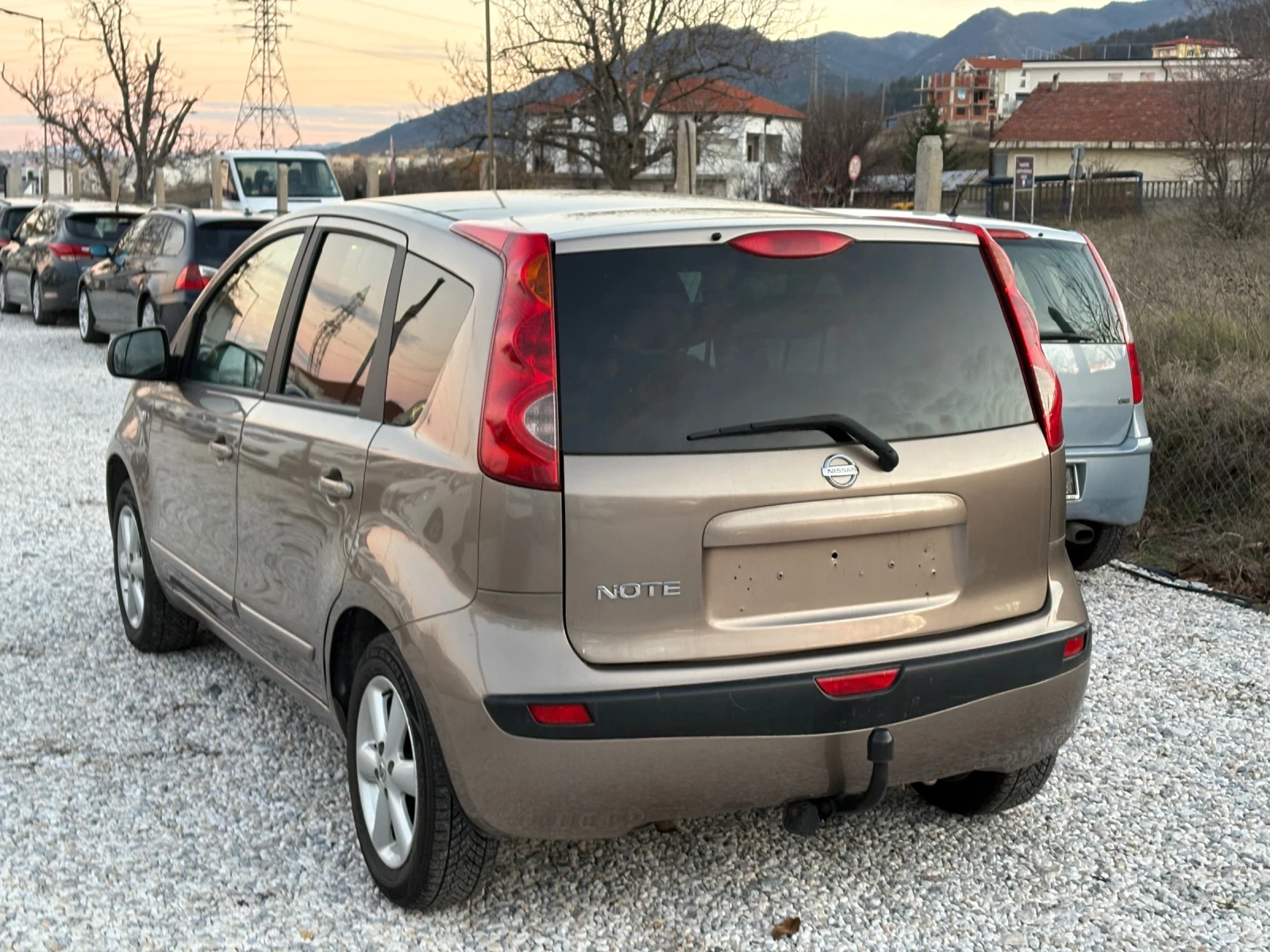 Nissan Note 1.4 i Перфектен Климатроник  - изображение 9