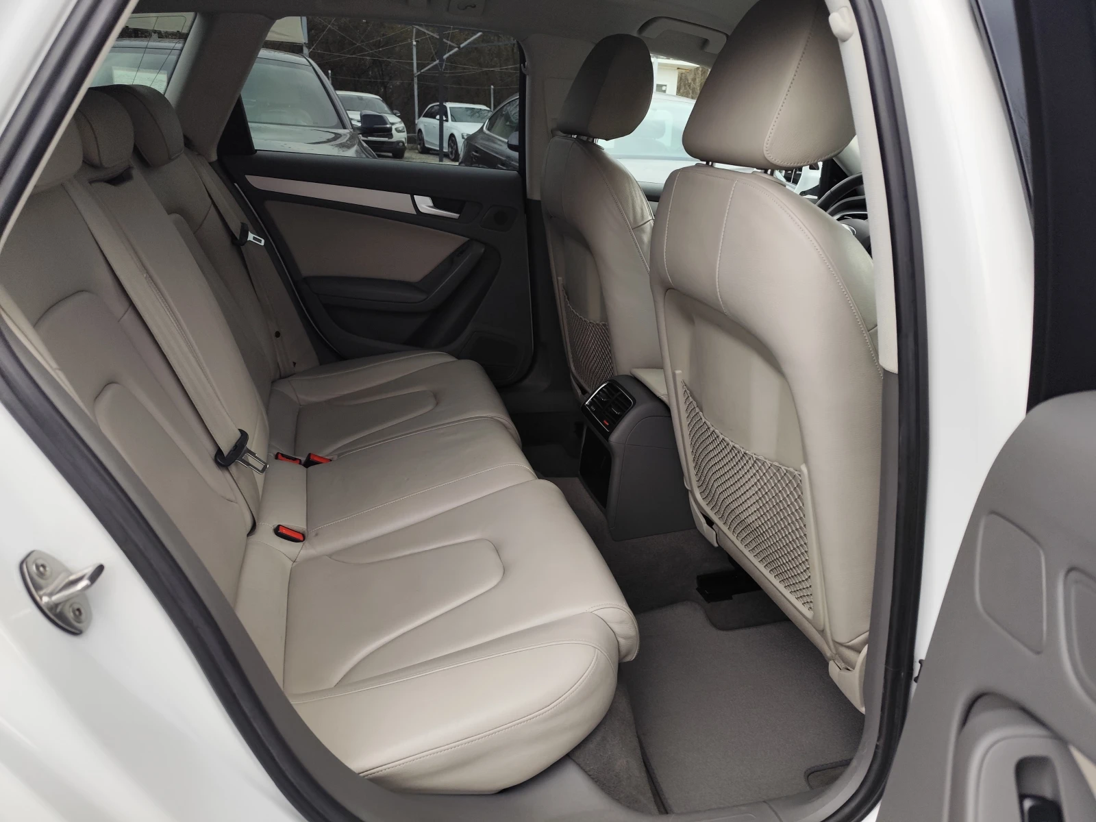 Audi A4 2.0TDi* QUATTRO* NAVI* EURO5A* LED/XENON* КОЖА, снимка 11 - Автомобили и джипове - 53960800