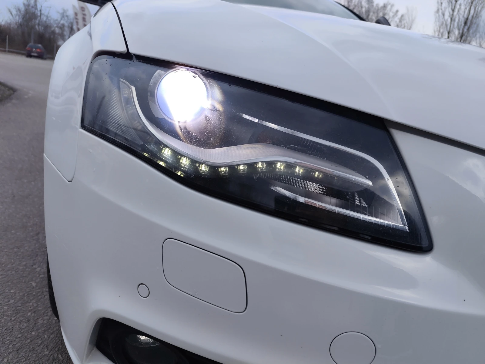 Audi A4 2.0TDi* QUATTRO* NAVI* EURO5A* LED/XENON* КОЖА, снимка 16 - Автомобили и джипове - 53960800