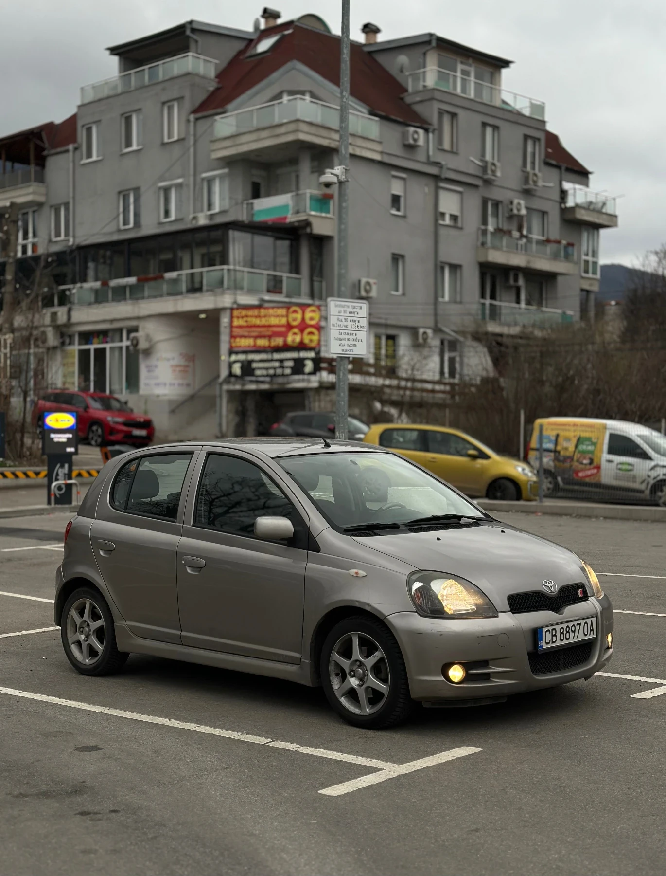 Toyota Yaris T-sport, снимка 3 - Автомобили и джипове - 54128203