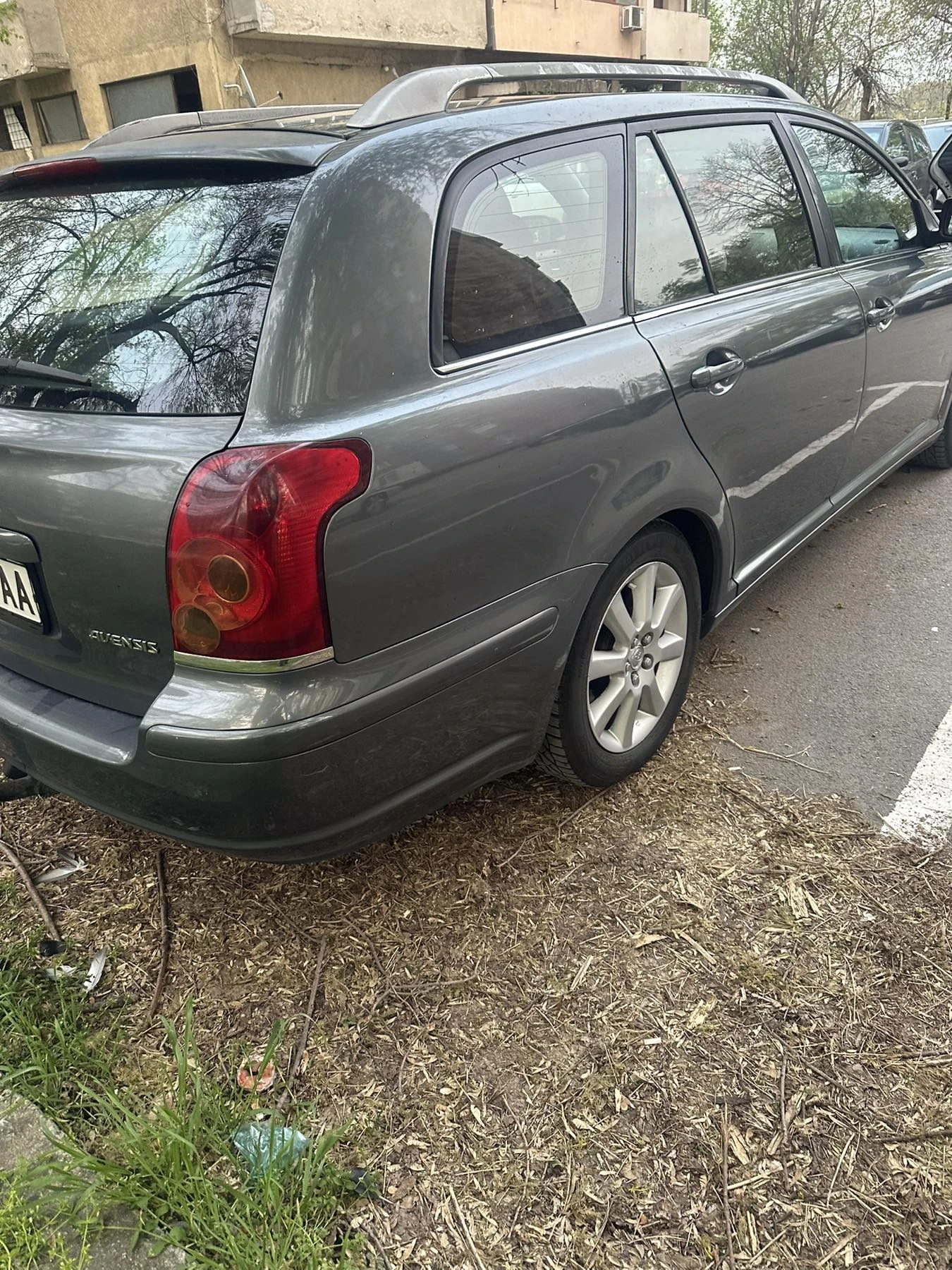 Toyota Avensis 2.0 D4D, снимка 7 - Автомобили и джипове - 54184015