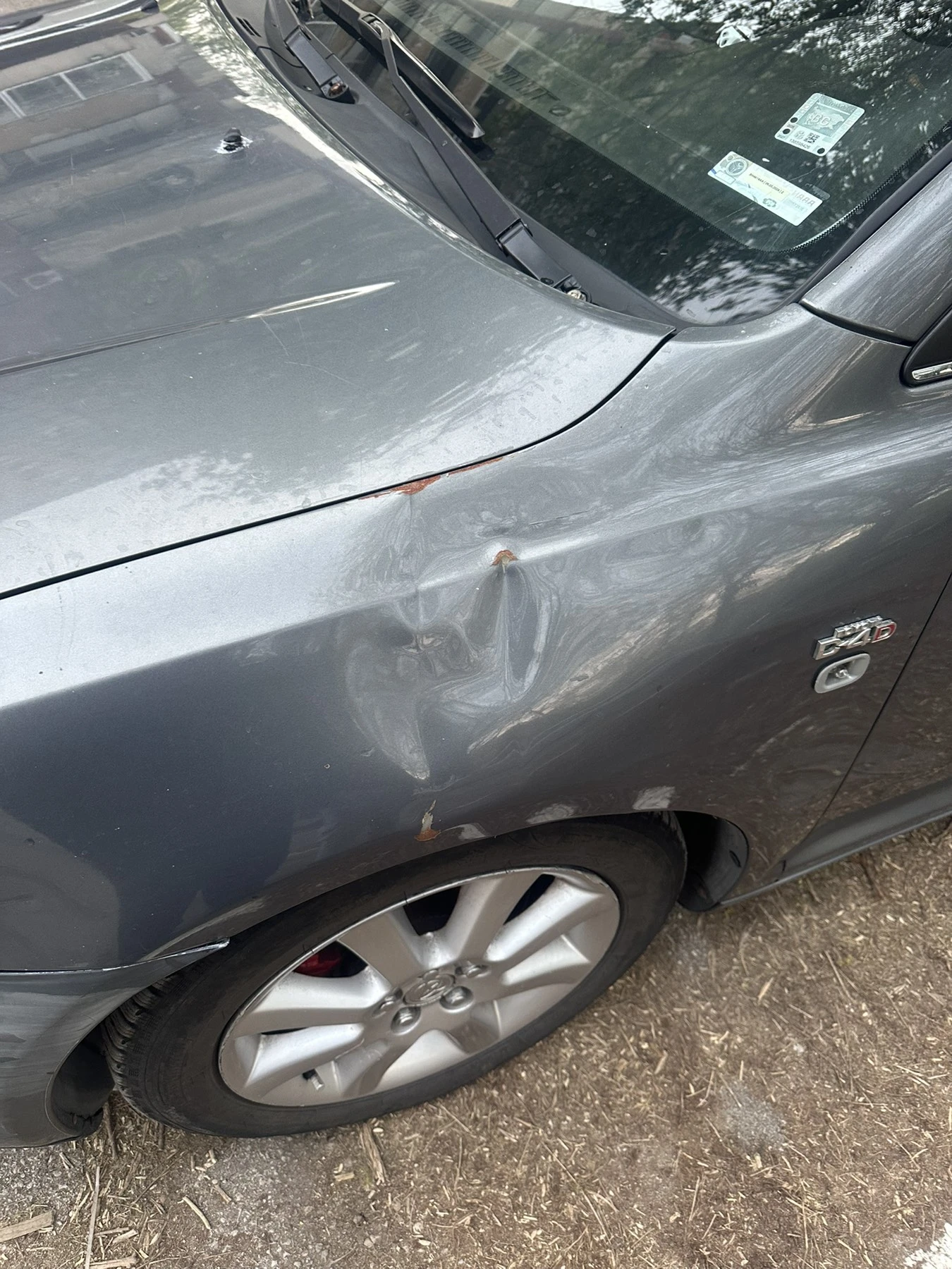 Toyota Avensis 2.0 D4D, снимка 4 - Автомобили и джипове - 54184015