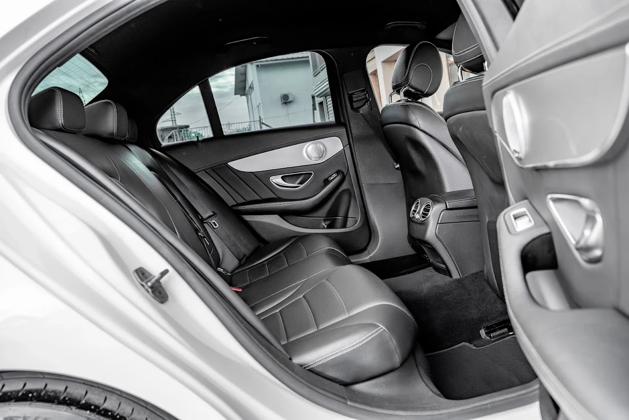 Mercedes-Benz C 220 AMG/C43 PACK/HEAD UP/BURMESTER/ЗАДНА КАМЕРА, снимка 11 - Автомобили и джипове - 54599137