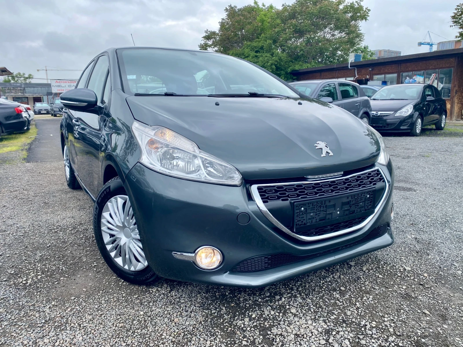 Peugeot 208, снимка 2 - Автомобили и джипове - 54641757