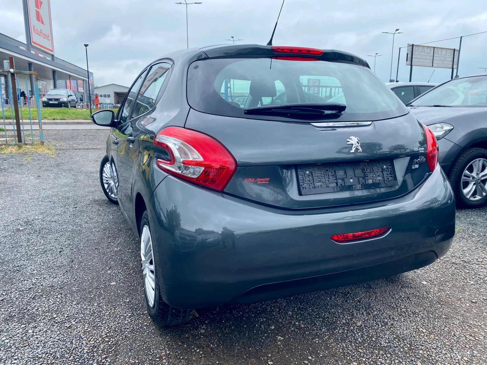 Peugeot 208, снимка 5 - Автомобили и джипове - 54641757