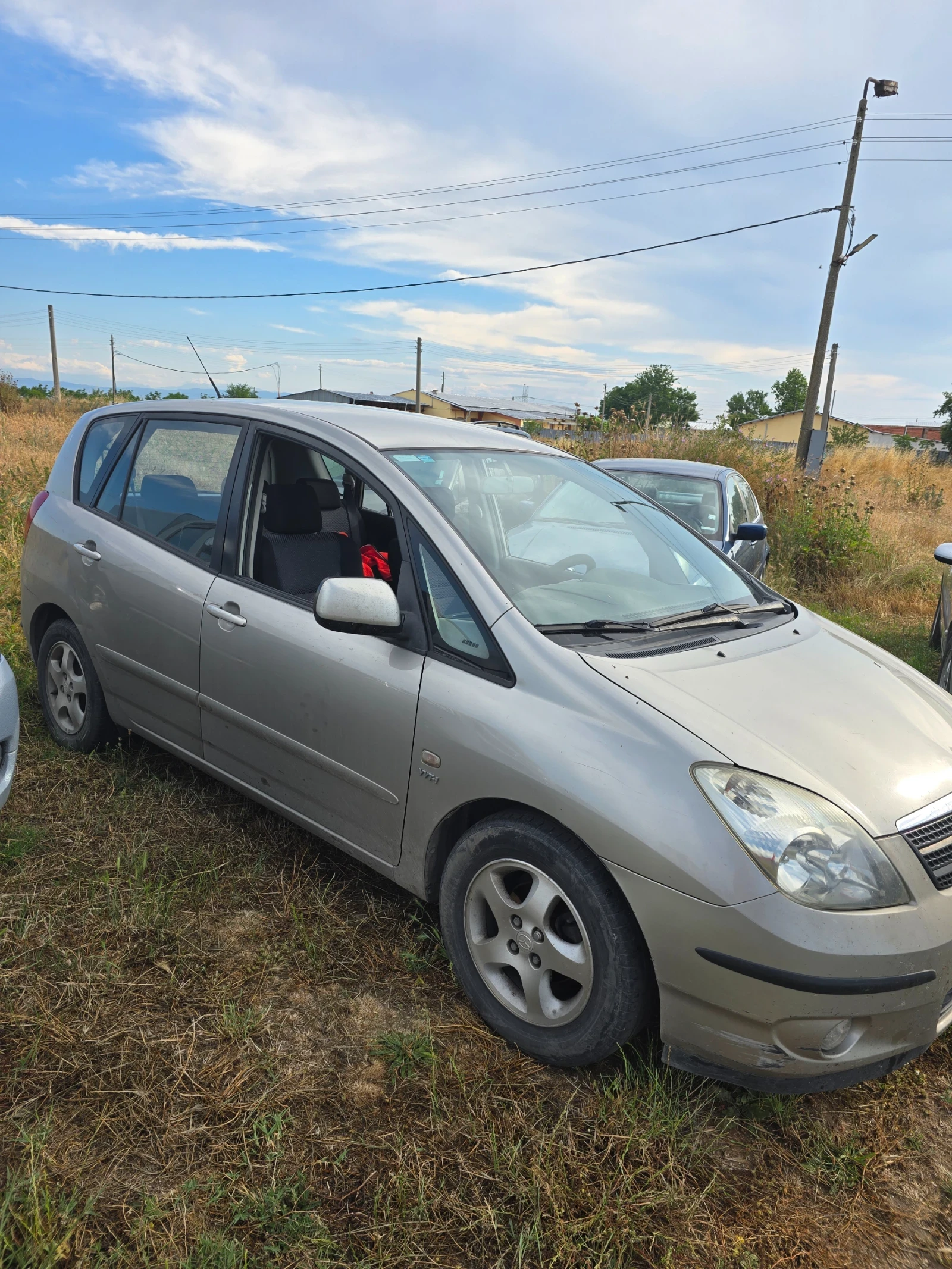 Toyota Corolla verso, снимка 2 - Автомобили и джипове - 54952815