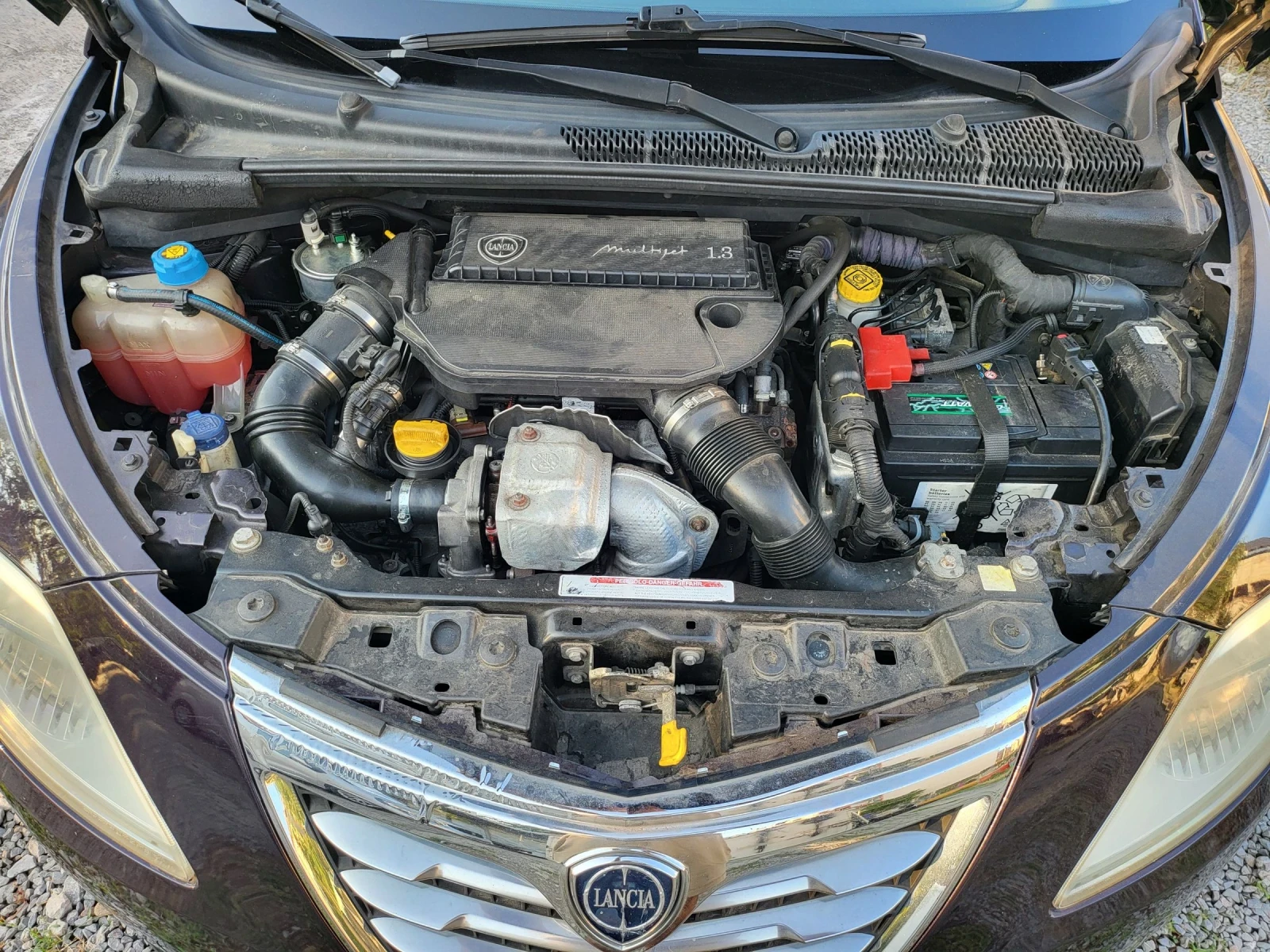 Lancia Ypsilon 1.3 JTDm euro 5B, снимка 15 - Автомобили и джипове - 55432533