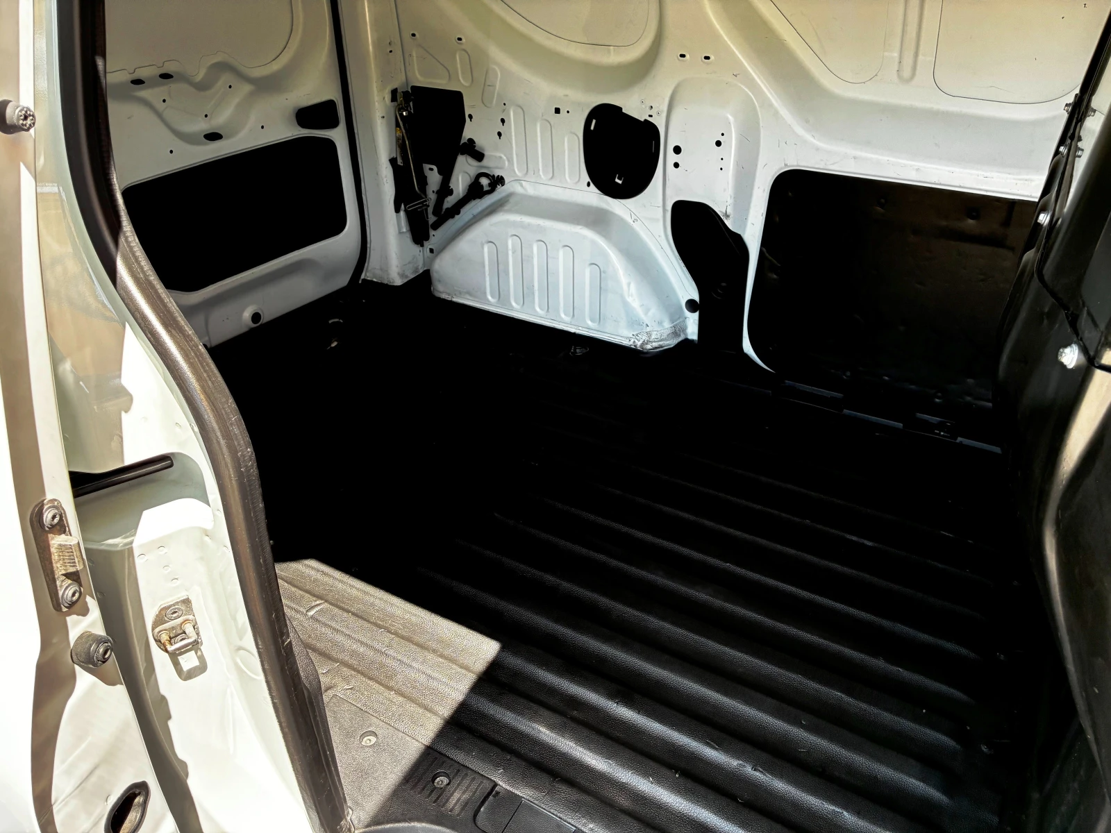 Renault Express 1.5D С ДДС ФАКТУРА!, снимка 14 - Автомобили и джипове - 55493369