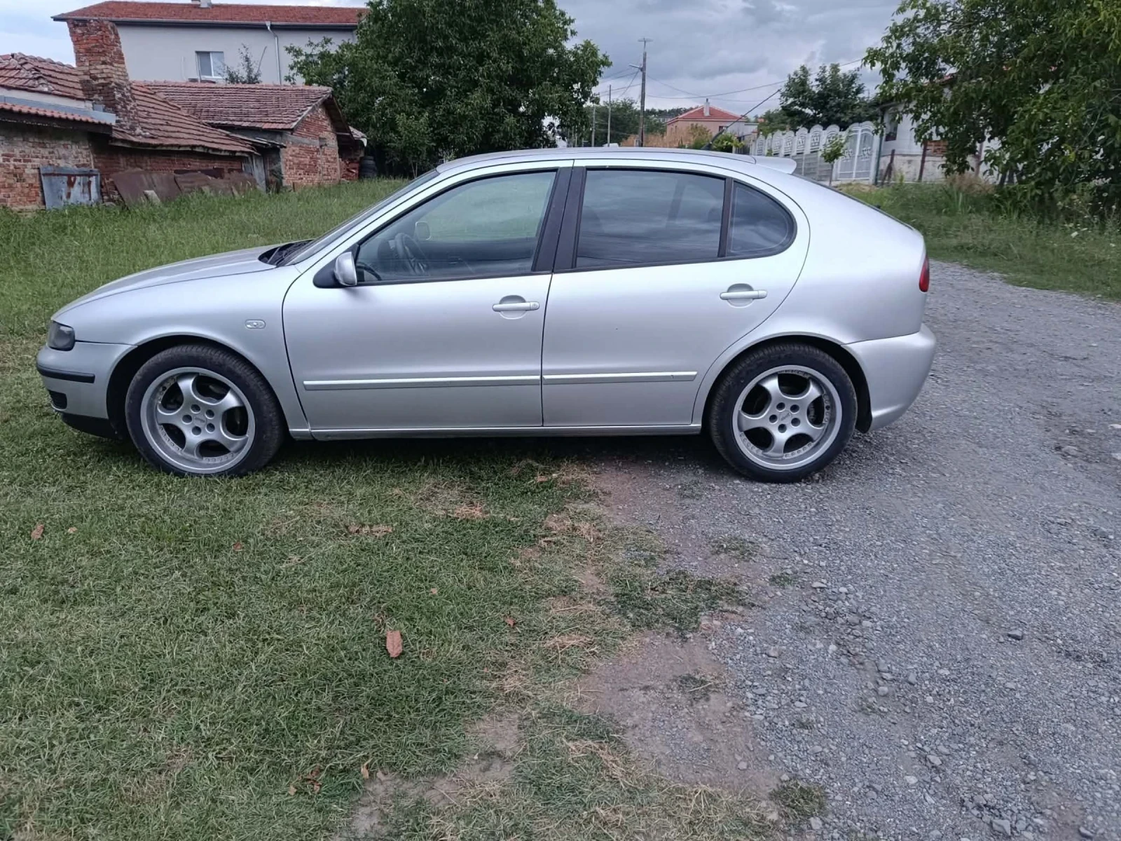Seat Leon 1.9 tdi, снимка 2 - Автомобили и джипове - 55741625