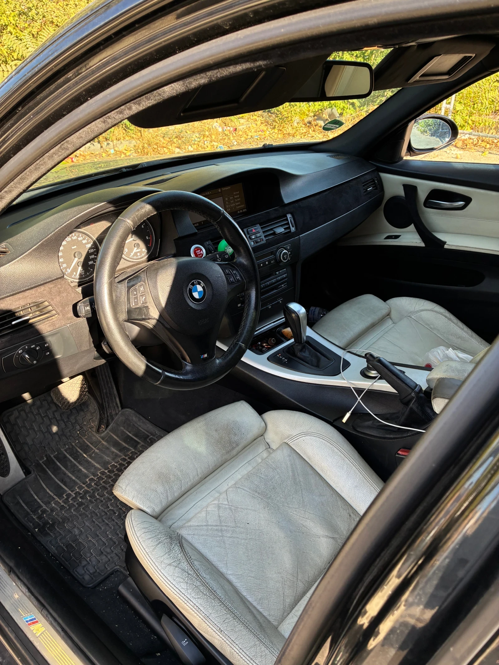 BMW 330 Е91, снимка 6 - Автомобили и джипове - 55994016