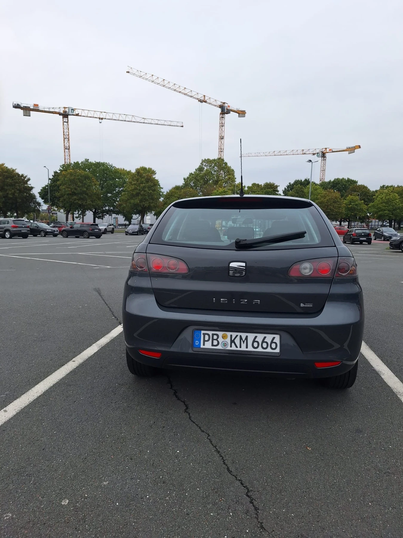 Seat Ibiza 1.4 16v, снимка 8 - Автомобили и джипове - 56061174