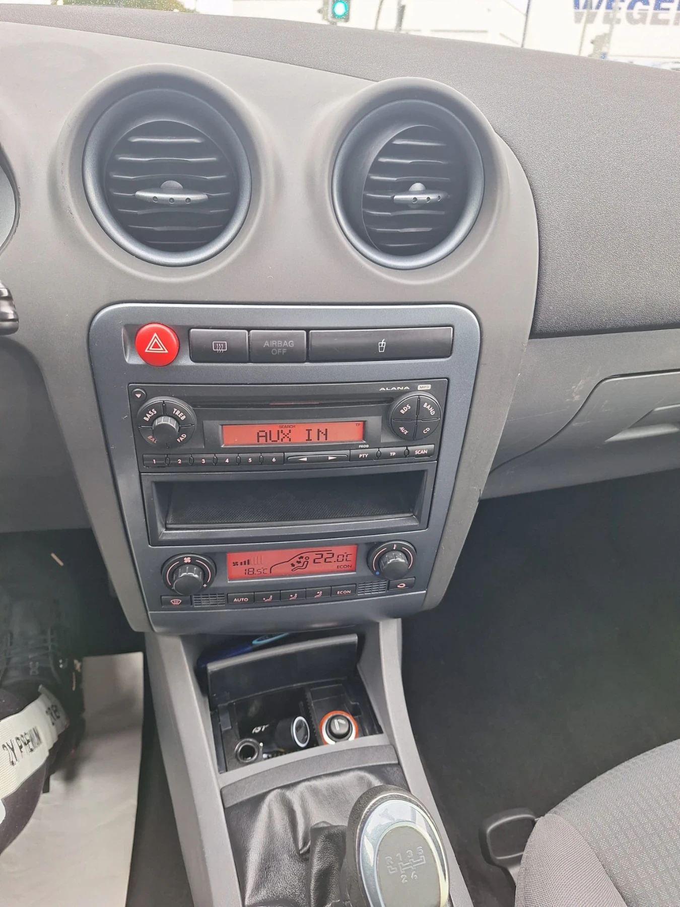 Seat Ibiza 1.4 16v, снимка 7 - Автомобили и джипове - 56061174