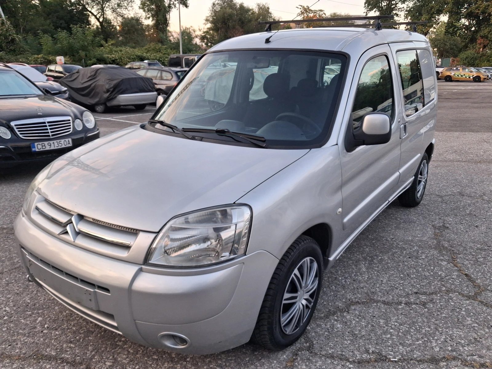 Citroen Berlingo 1.6i* 109кс* ПЪТНИК* КЛИМА, снимка 5 - Автомобили и джипове - 56079908