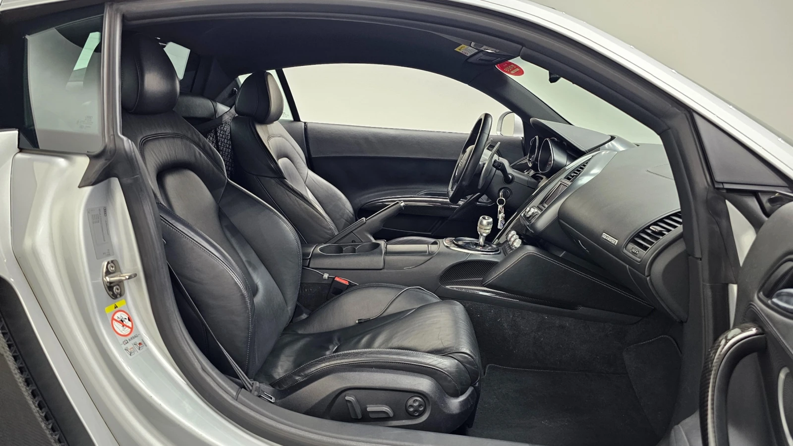 Audi R8 4.2 V8 Coupe, снимка 10 - Автомобили и джипове - 56223166