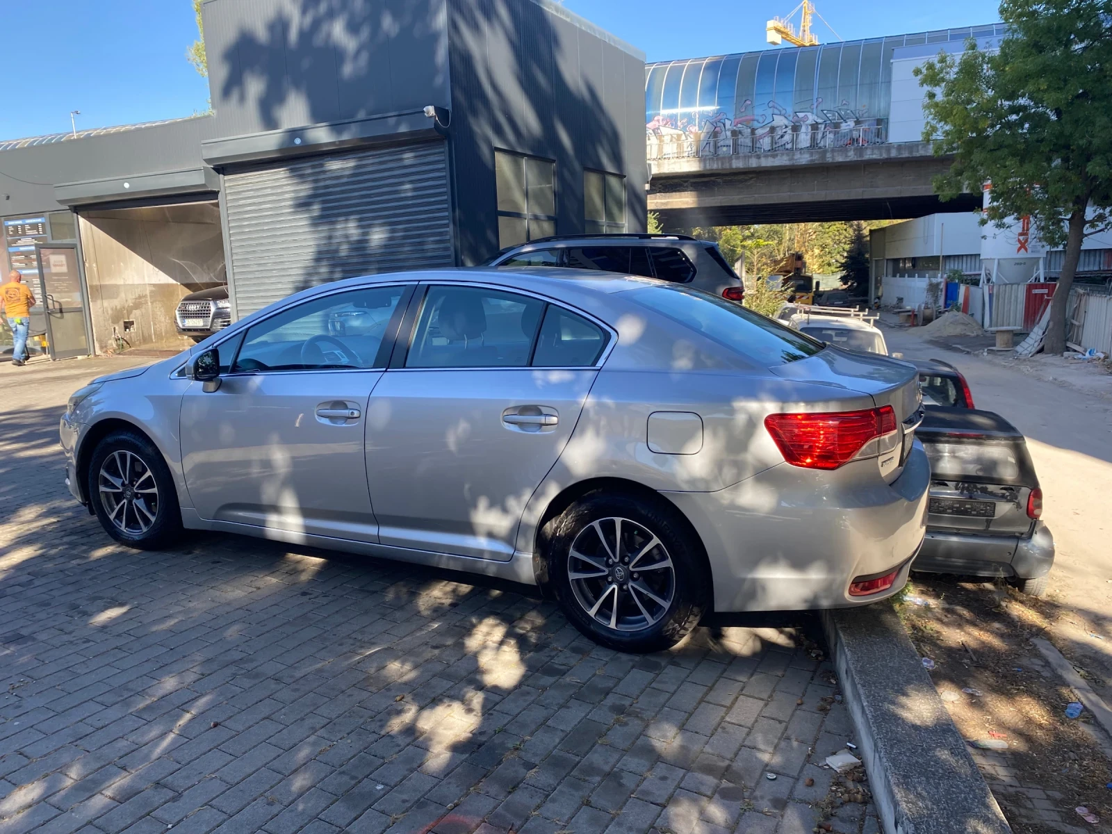 Toyota Avensis Sedan 2.0 D-4D Euro 5 Executive  | Mobile.bg � ����������� 3