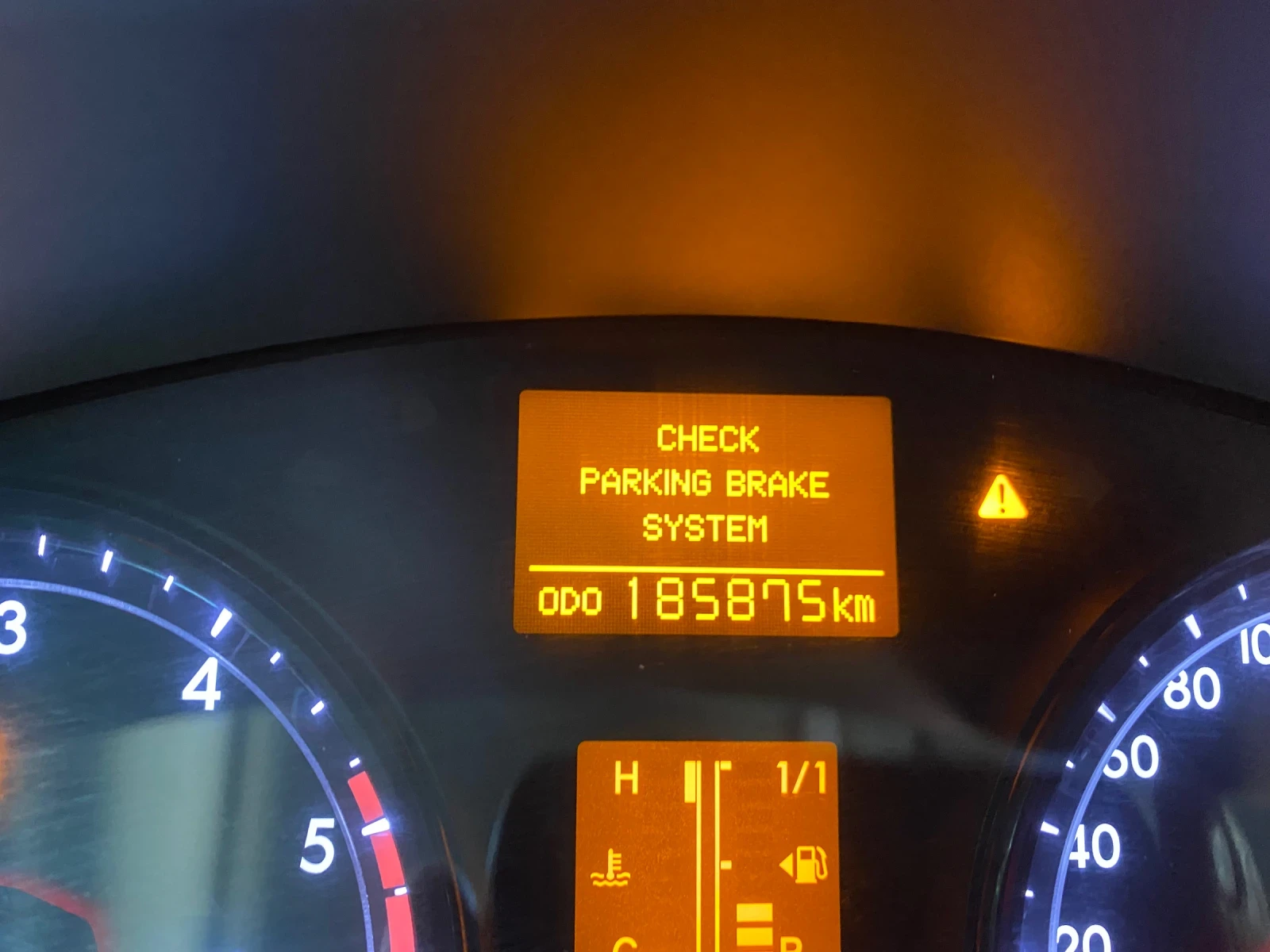 Toyota Avensis Sedan 2.0 D-4D Euro 5 Executive  | Mobile.bg � ����������� 4