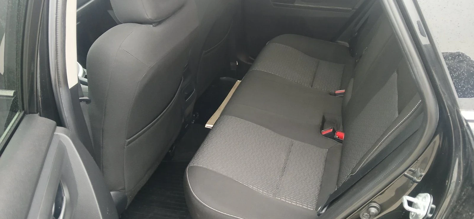 Toyota Auris, снимка 6 - Автомобили и джипове - 56706269