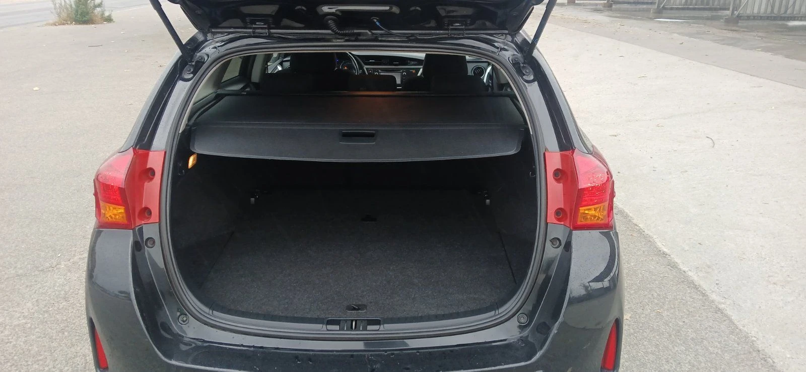 Toyota Auris, снимка 7 - Автомобили и джипове - 56706269