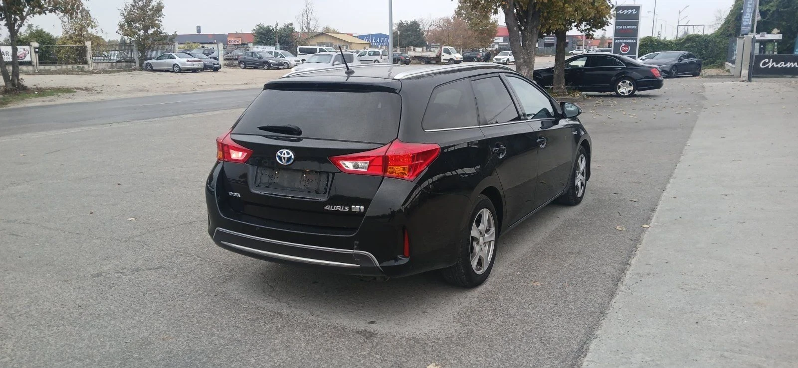 Toyota Auris, снимка 4 - Автомобили и джипове - 56706269