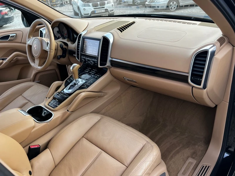 Porsche Cayenne 3.0d , снимка 10 - Автомобили и джипове - 47472518