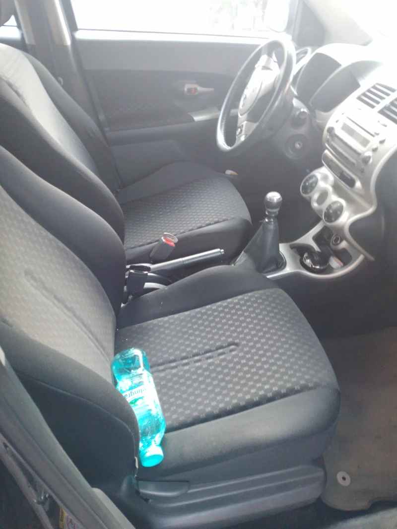 Toyota Urban Cruiser 1.4 diesel 4?4, снимка 5 - Автомобили и джипове - 51913076