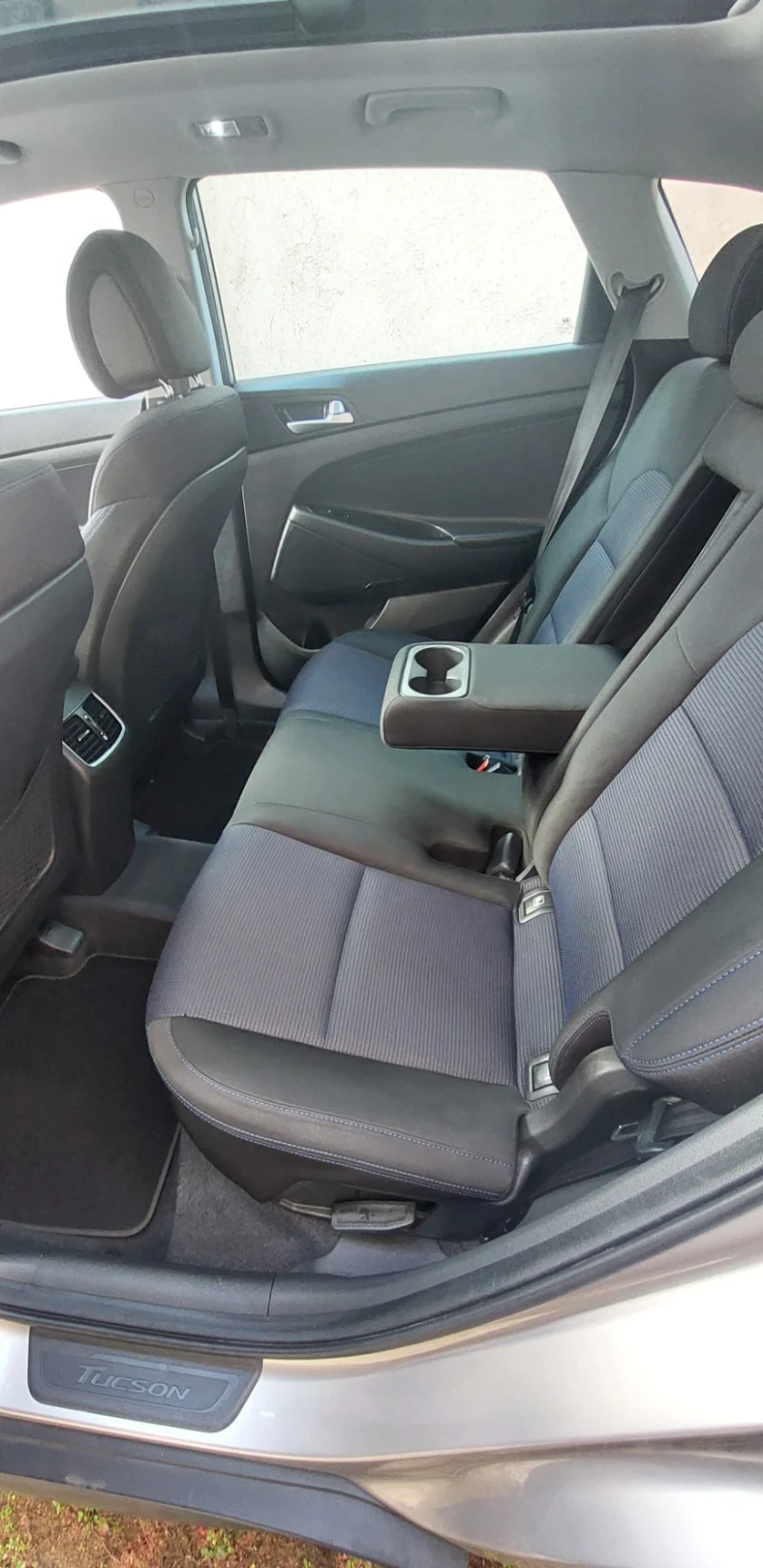 Hyundai Tucson, снимка 15 - Автомобили и джипове - 52503572