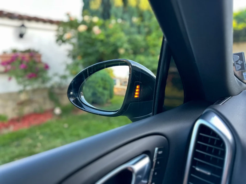 Porsche Cayenne 3.0 TDI, снимка 8 - Автомобили и джипове - 53137313