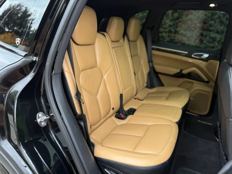 Porsche Cayenne 3.0 TDI, снимка 14 - Автомобили и джипове - 53137313