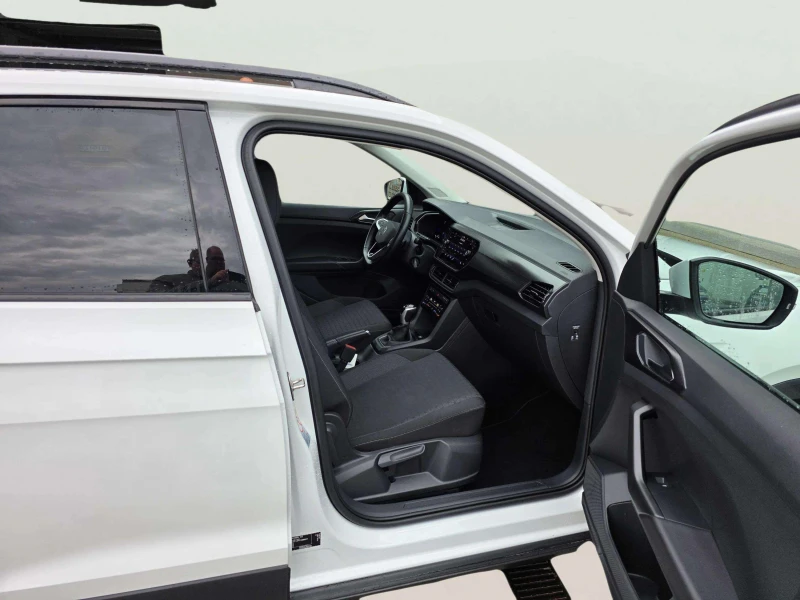 VW T-Cross 1.0 TSI, снимка 9 - Автомобили и джипове - 53268546