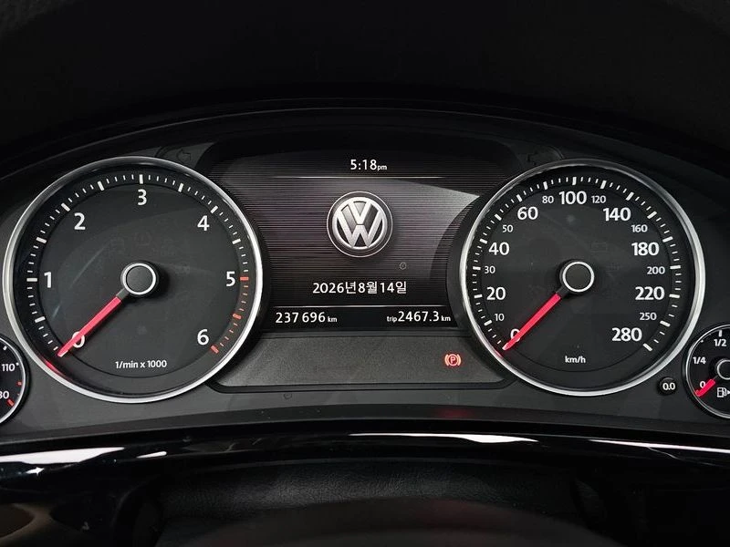 VW Touareg 3.0 Automatic, снимка 8 - Автомобили и джипове - 55736914