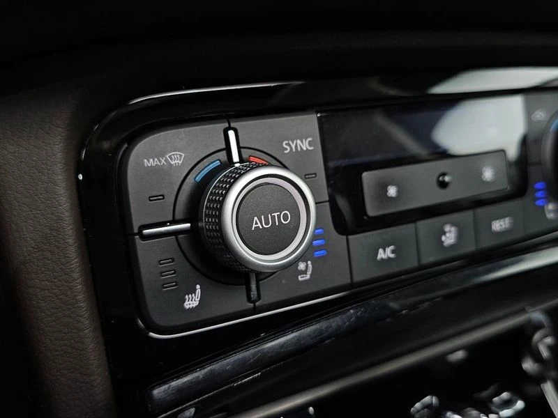 VW Touareg 3.0 Automatic, снимка 17 - Автомобили и джипове - 55736914