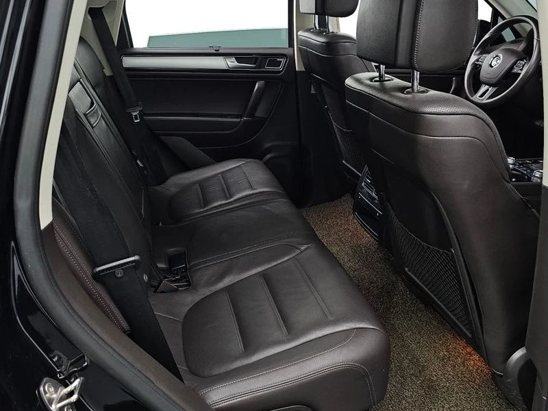 VW Touareg 3.0 Automatic, снимка 11 - Автомобили и джипове - 55736914