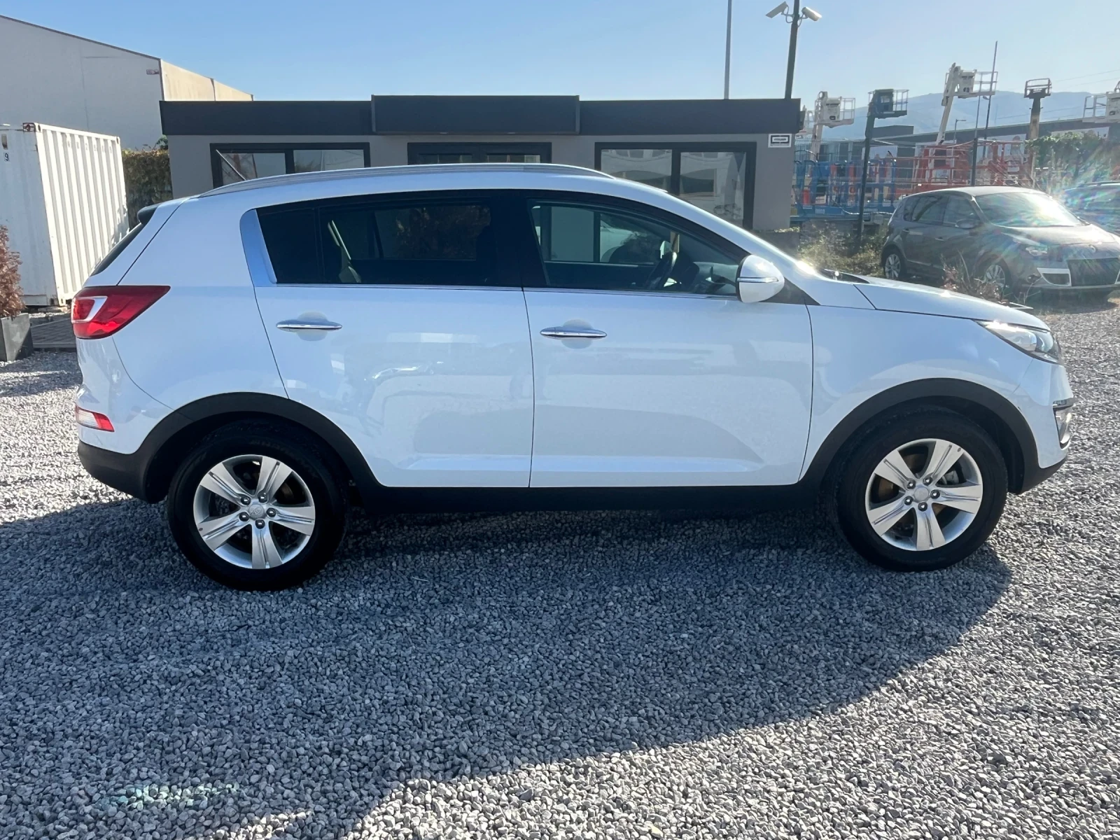 Kia Sportage 1.6i-135k.c. Active 2WD - изображение 7