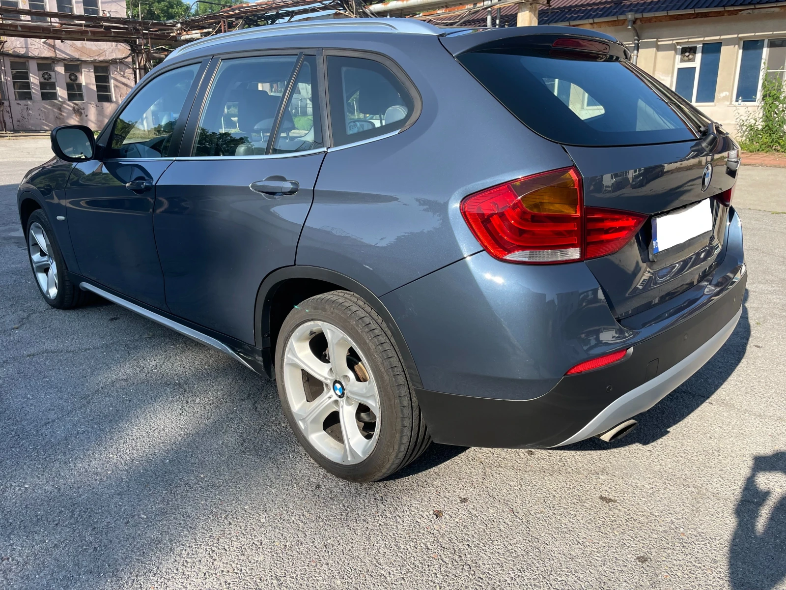 BMW X1 2.3 D - изображение 3