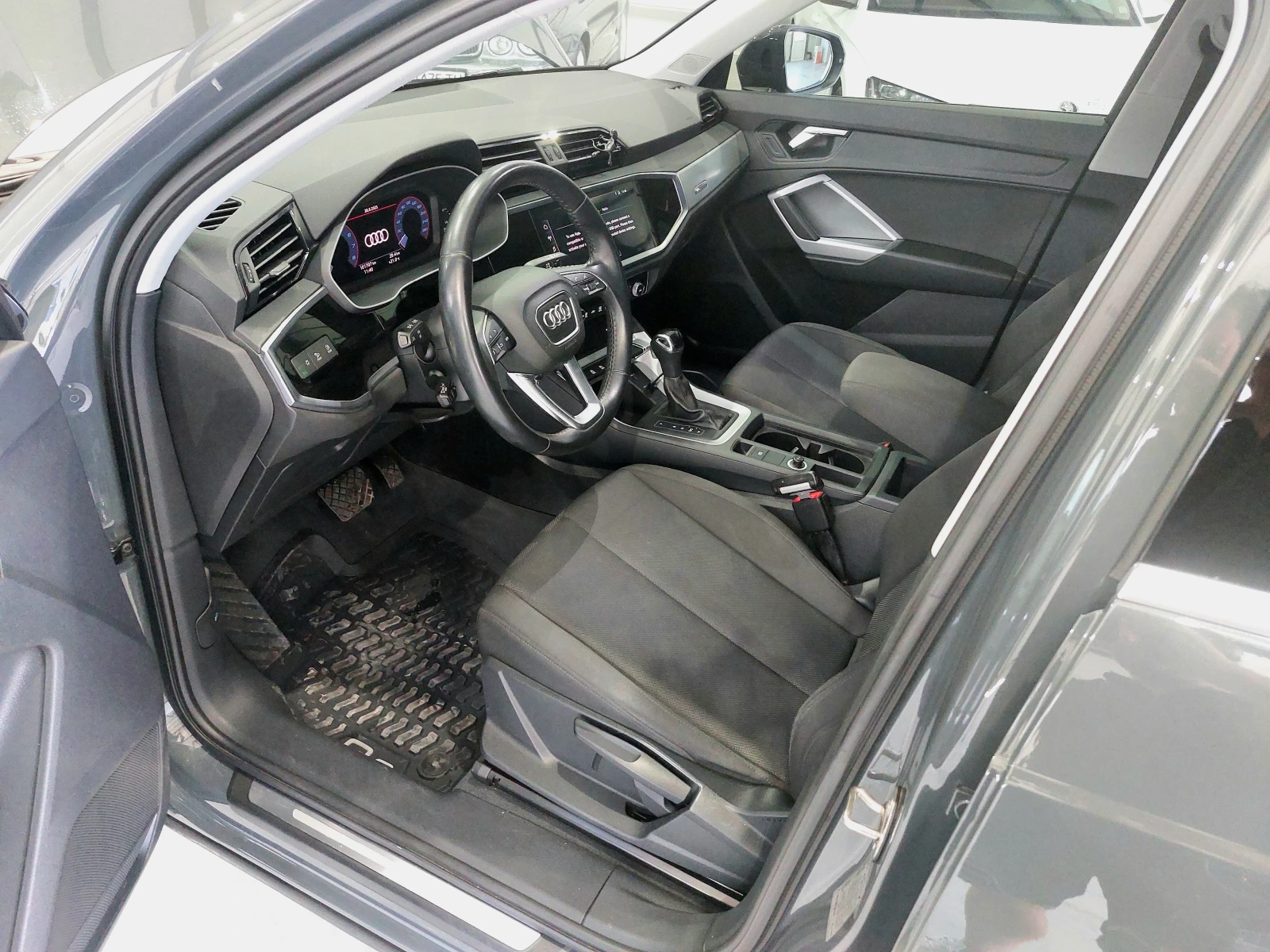 Audi Q3 1.5 TFSI - изображение 9