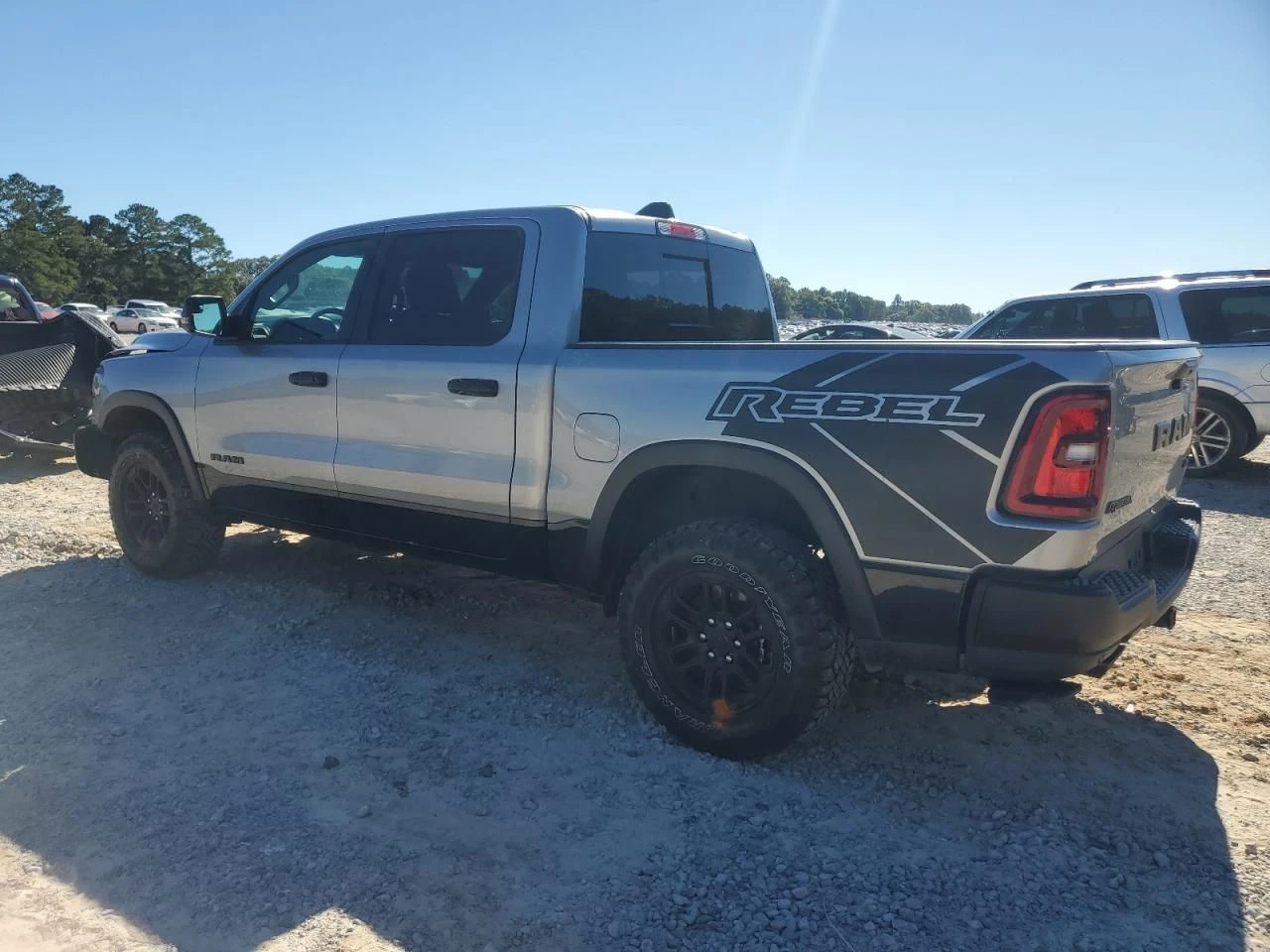 Dodge RAM 1500  - изображение 2