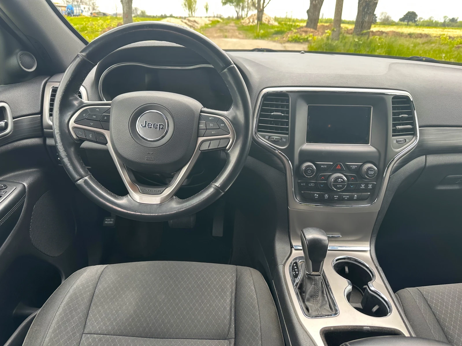 Jeep Grand cherokee 3, 6 V6, снимка 9 - Автомобили и джипове - 54483727
