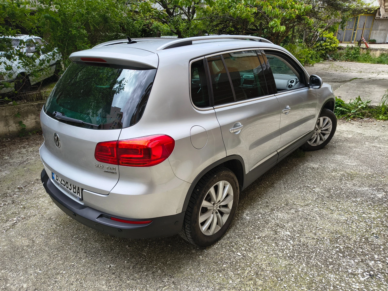 VW Tiguan DSG7 4Motion, снимка 5 - Автомобили и джипове - 54547640