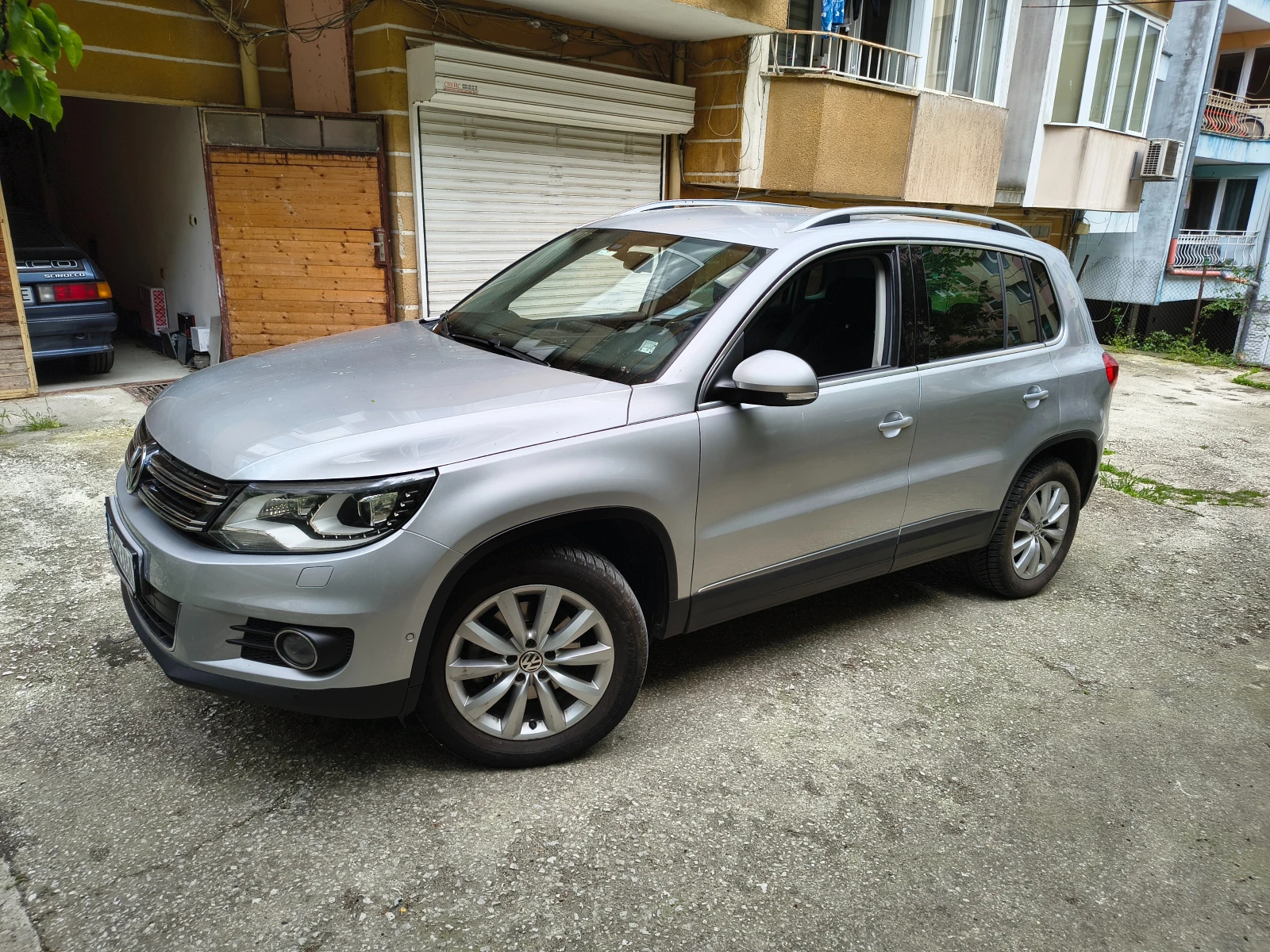 VW Tiguan DSG7 4Motion, снимка 2 - Автомобили и джипове - 54547640
