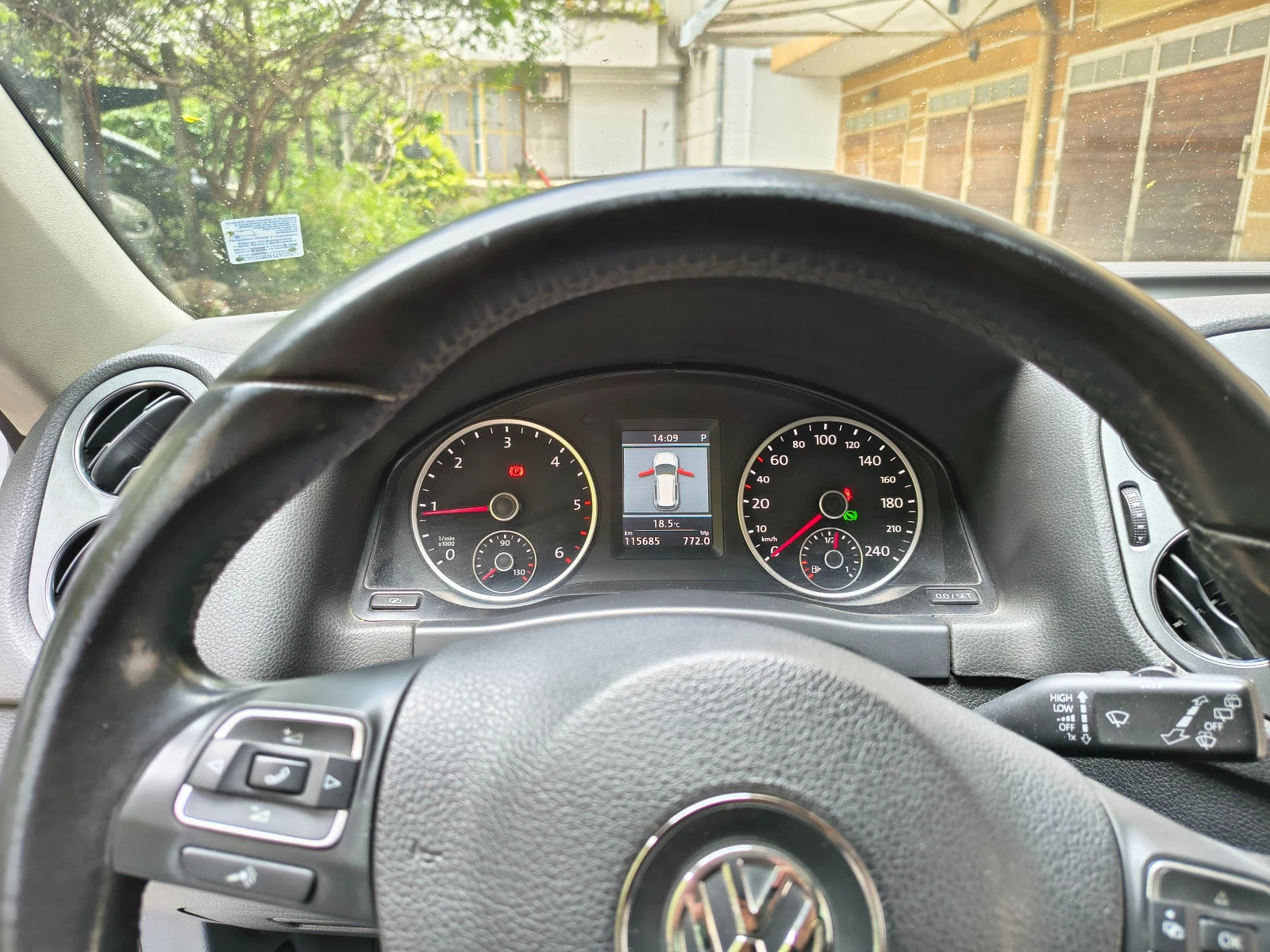 VW Tiguan DSG7 4Motion, снимка 12 - Автомобили и джипове - 54547640